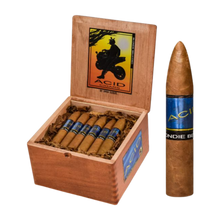 Load image into Gallery viewer, Blondie Belicoso
